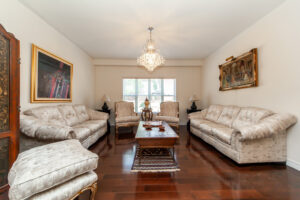 3901-early-settler-row-mississauga-16