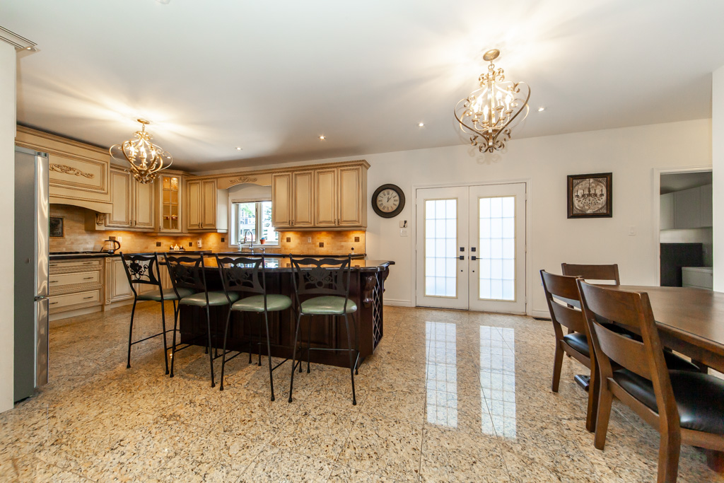 3901-early-settler-row-mississauga-18