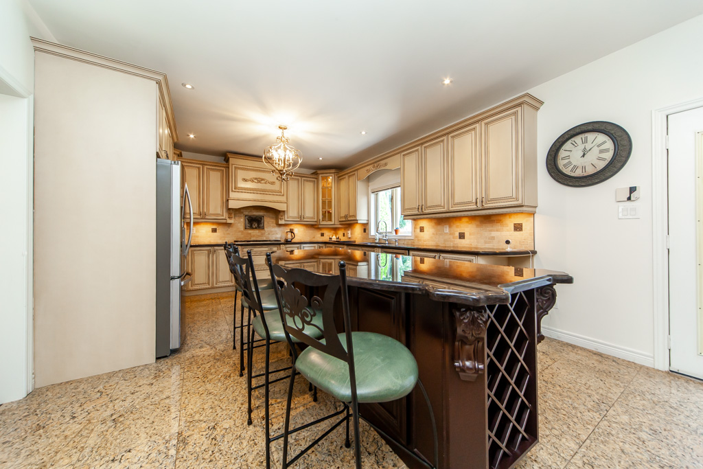 3901-early-settler-row-mississauga-20