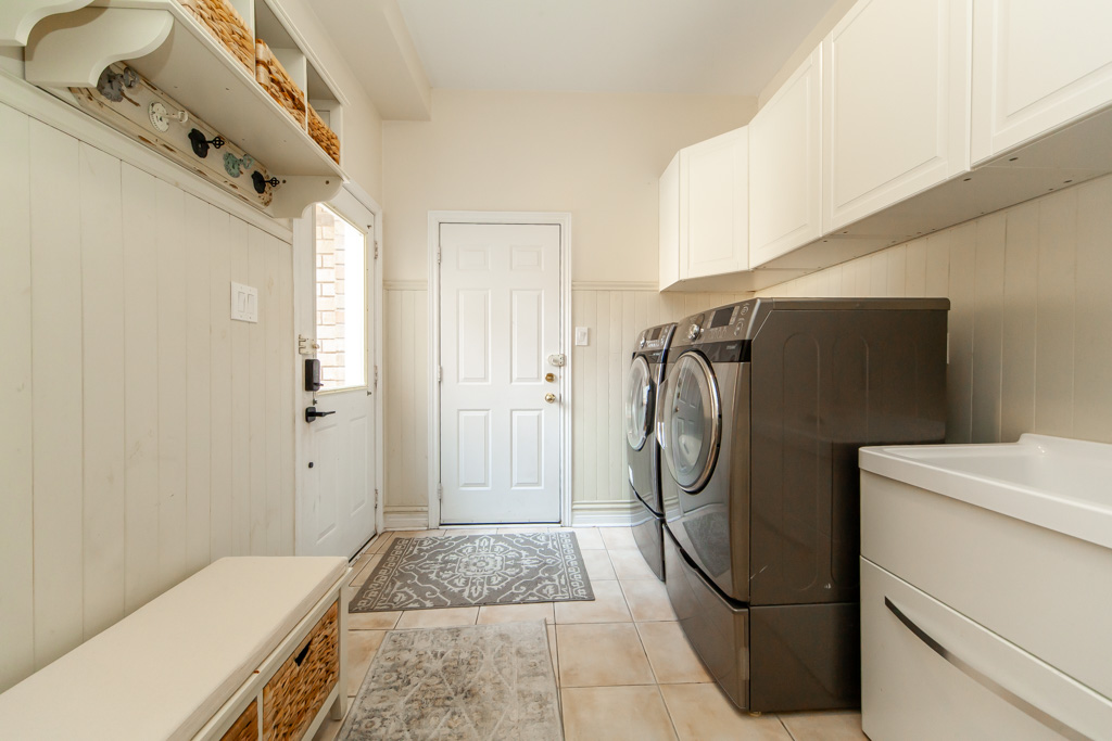 3901-early-settler-row-mississauga-24