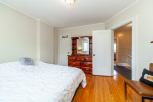 419-mortimer-ave-toronto-28