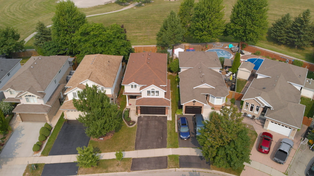 579-windjammer-way-waterloo-aerial-2