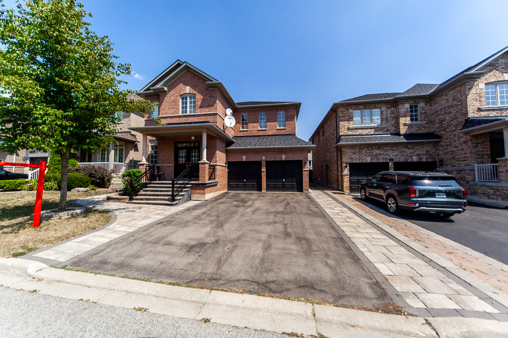 83-ampezzo-ave-vaughan-1