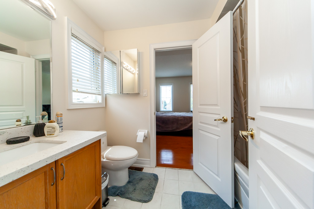 83-ampezzo-ave-vaughan-32