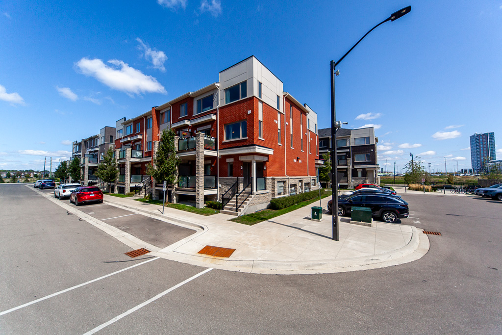 12-250-lagerfeld-dr-brampton-3