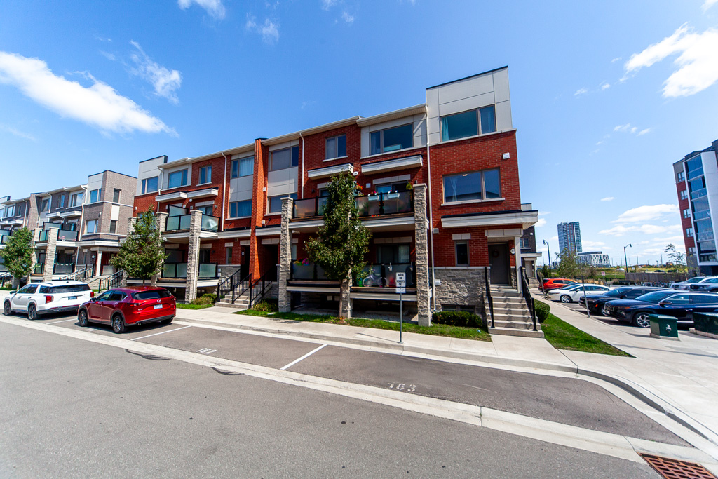 12-250-lagerfeld-dr-brampton-4
