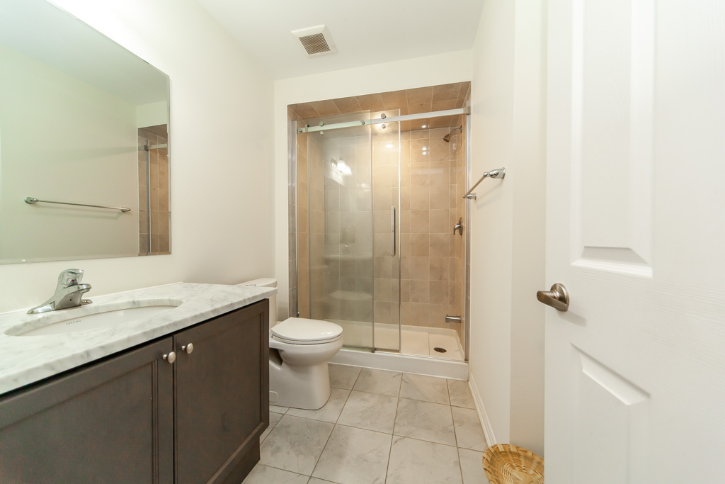 12-250-lagerfeld-dr-brampton-44