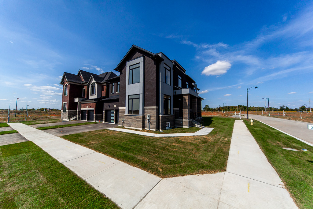 28-silver-creek-dr-vaughan-2