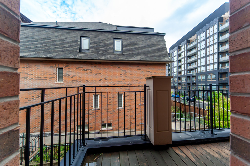 36-02-2420-baronwood-dr-oakville-17