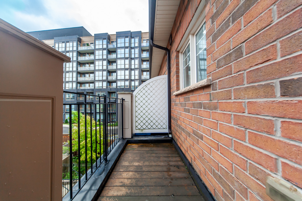 36-02-2420-baronwood-dr-oakville-18