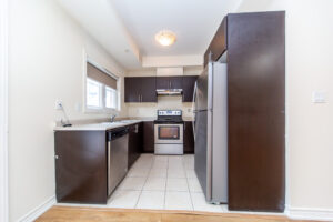 36-02-2420-baronwood-dr-oakville-20