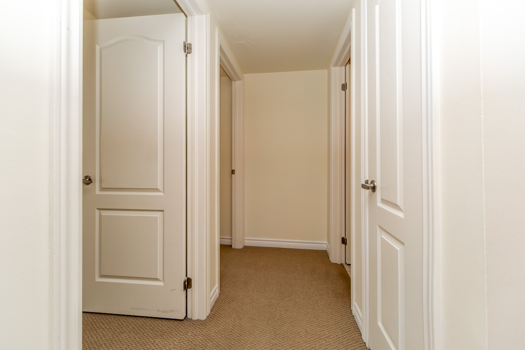 36-02-2420-baronwood-dr-oakville-26