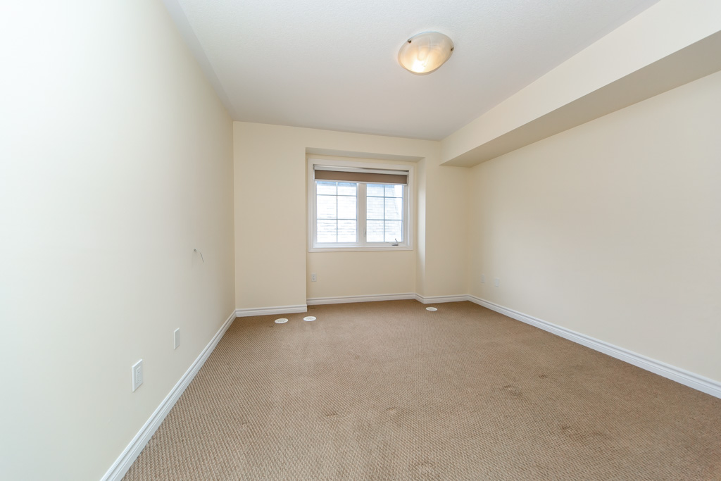 36-02-2420-baronwood-dr-oakville-28