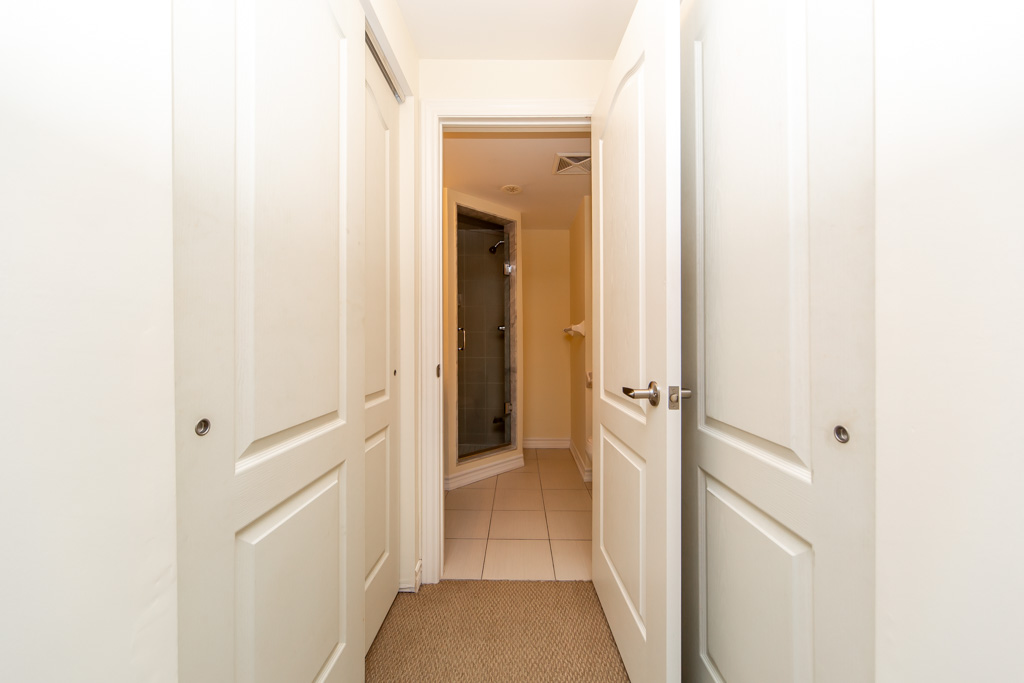 36-02-2420-baronwood-dr-oakville-32