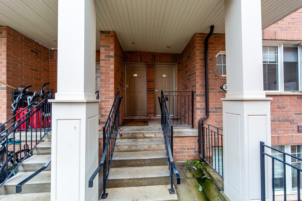36-02-2420-baronwood-dr-oakville-6