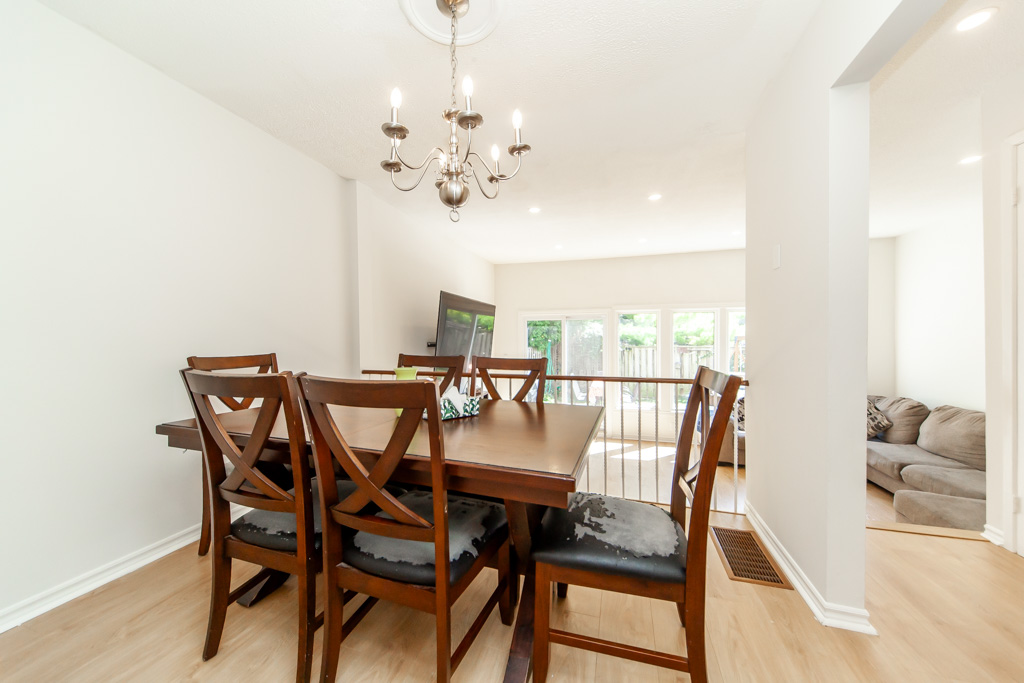 88-2050-upper-middle-rd-burlington-17