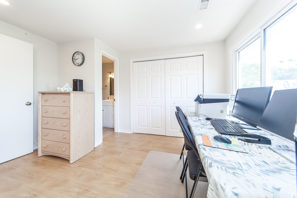 88-2050-upper-middle-rd-burlington-33