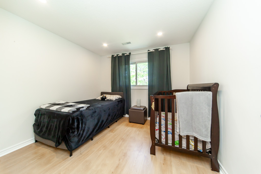 88-2050-upper-middle-rd-burlington-40