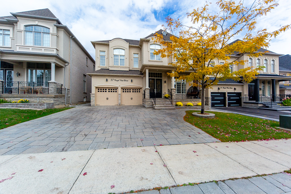 37-royal-west-dr-brampton-1