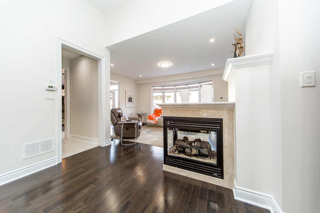 37-royal-west-dr-brampton-12