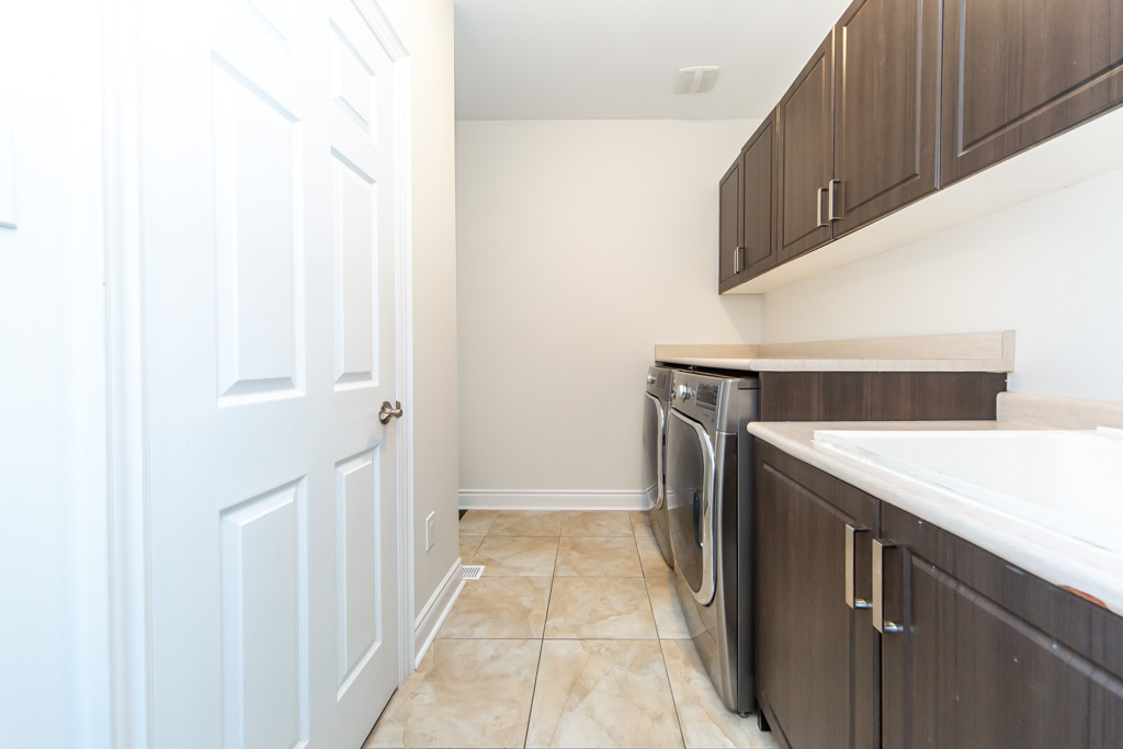 37-royal-west-dr-brampton-25