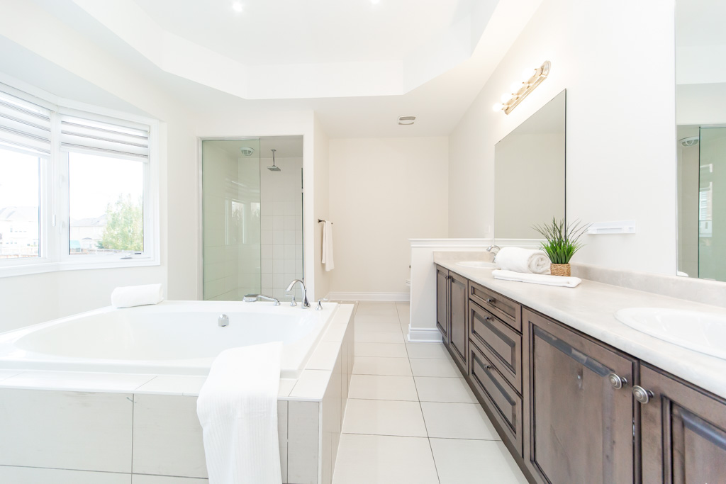 37-royal-west-dr-brampton-30