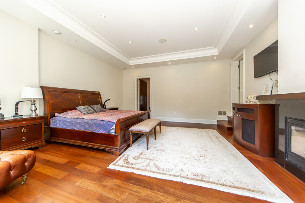 481-country-club-cres-mississauga-25