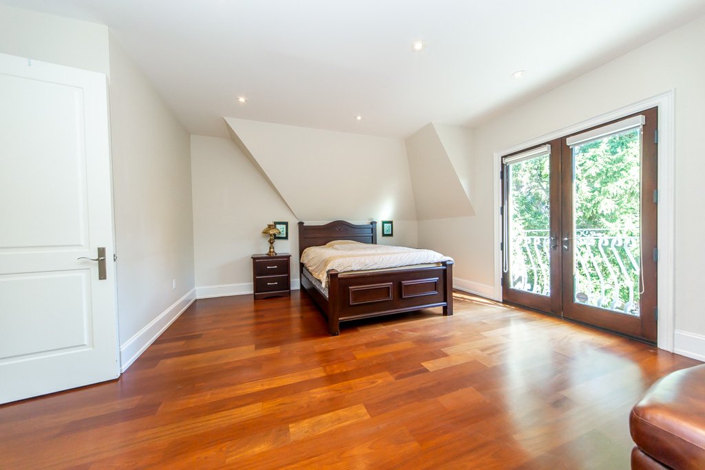 481-country-club-cres-mississauga-34