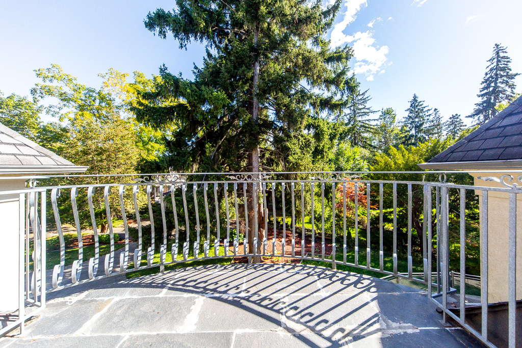 481-country-club-cres-mississauga-40