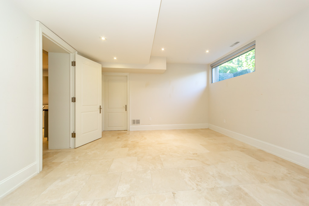 481-country-club-cres-mississauga-49