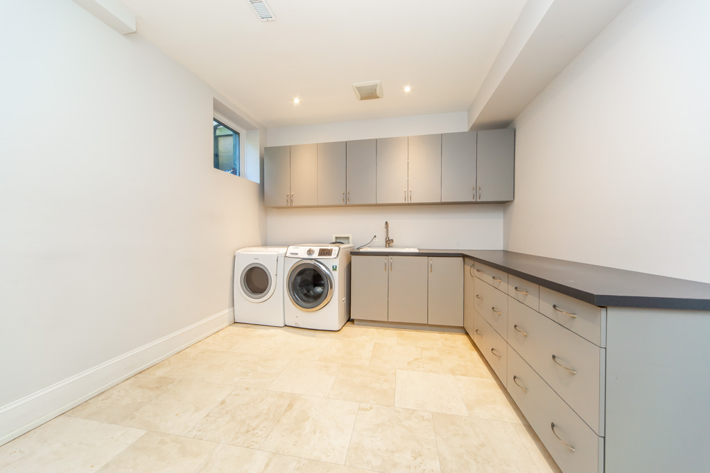 481-country-club-cres-mississauga-51