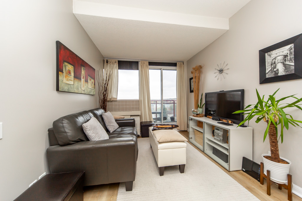 706-1600-keele-st-toronto-17