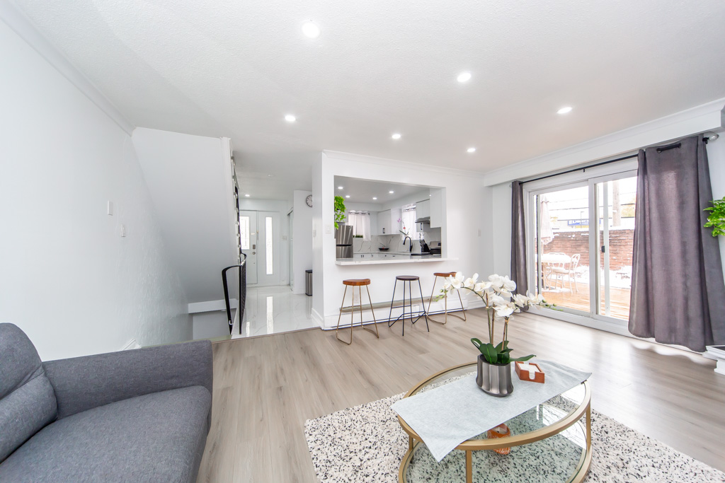 2-87-irwin-rd-etobicoke-12