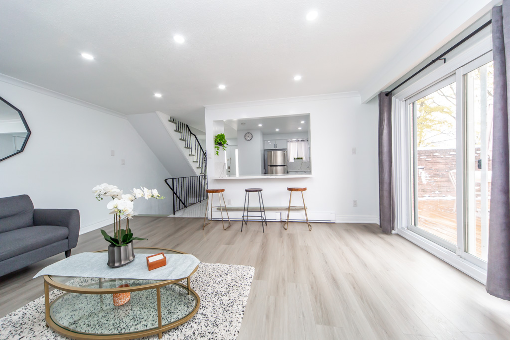 2-87-irwin-rd-etobicoke-14