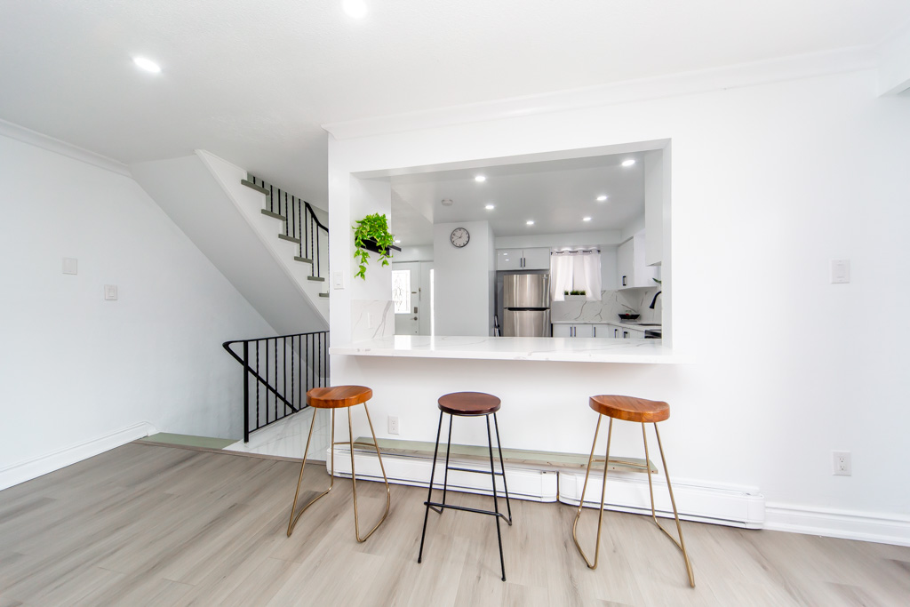 2-87-irwin-rd-etobicoke-15