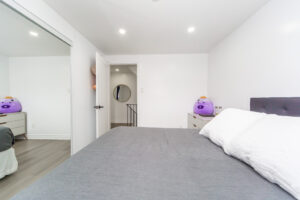 2-87-irwin-rd-etobicoke-30