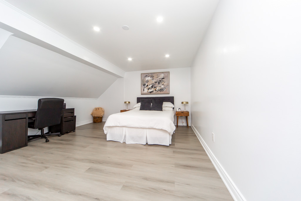 2-87-irwin-rd-etobicoke-33