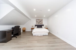 2-87-irwin-rd-etobicoke-34