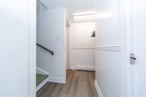 2-87-irwin-rd-etobicoke-39