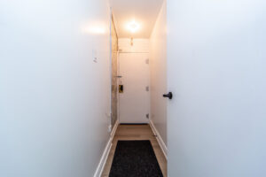 2-87-irwin-rd-etobicoke-42