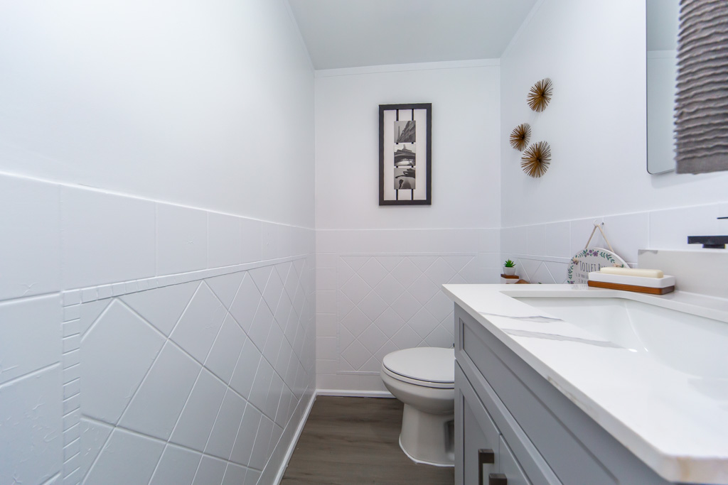 2-87-irwin-rd-etobicoke-43