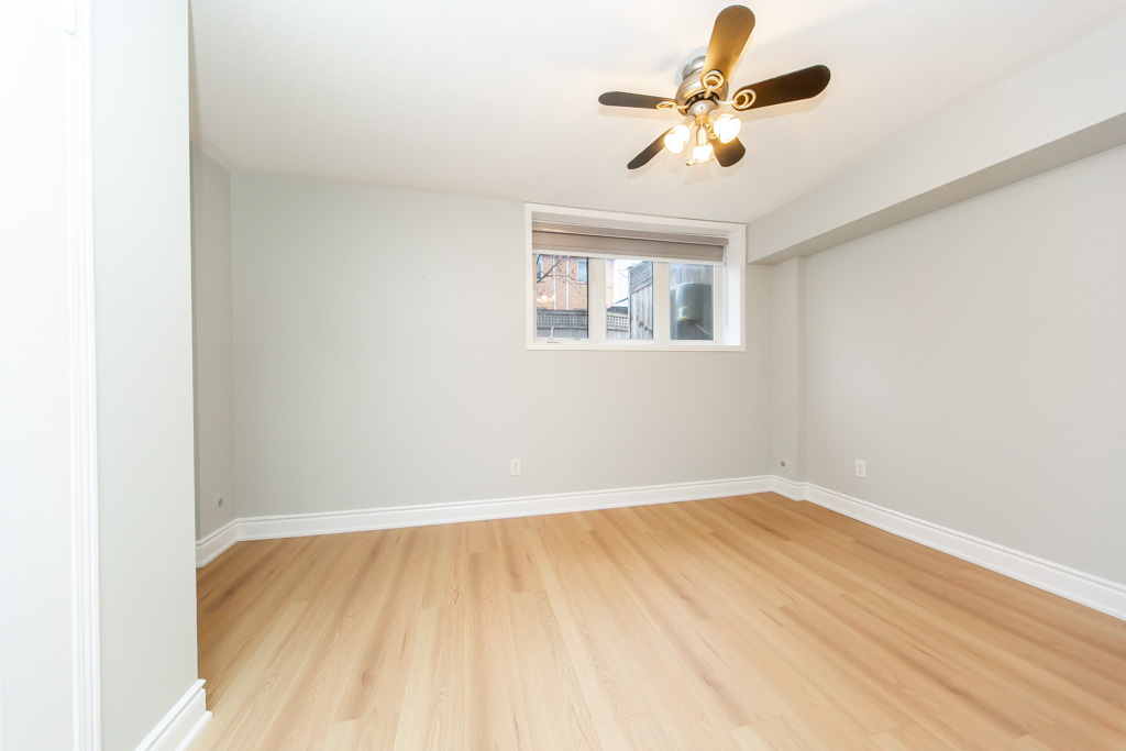 22-5050-intrepid-dr-mississauga-26