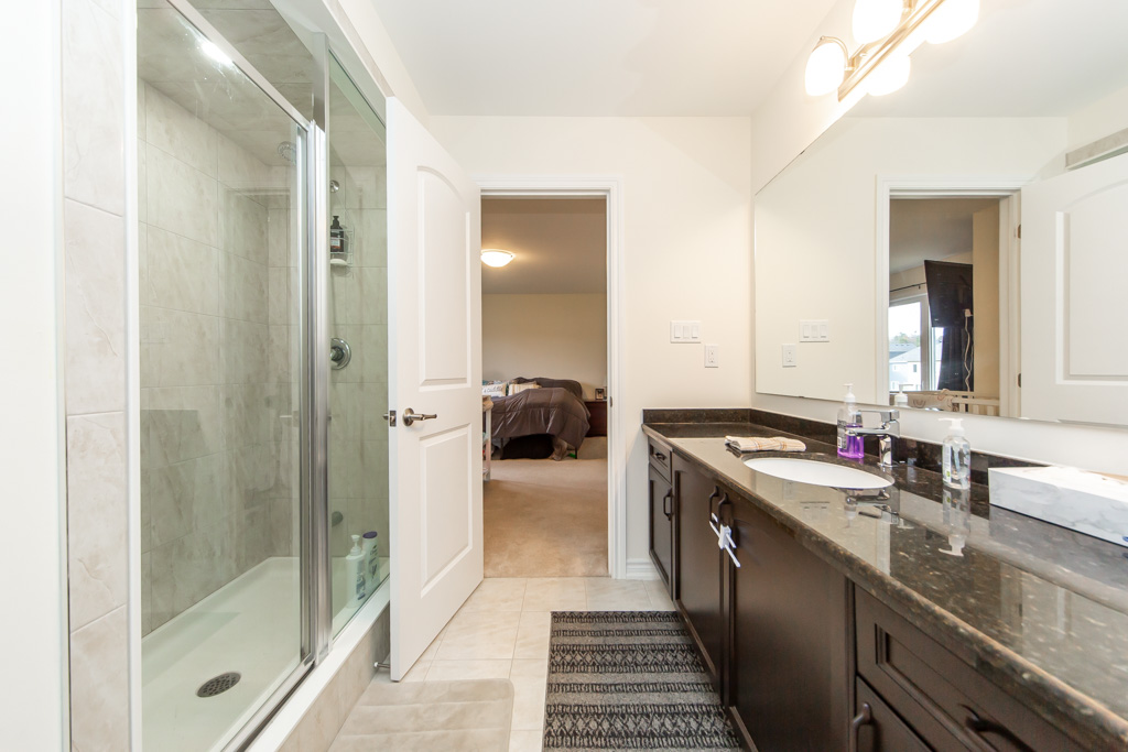 260-beechwood-forest-ln-gravenhurst-31