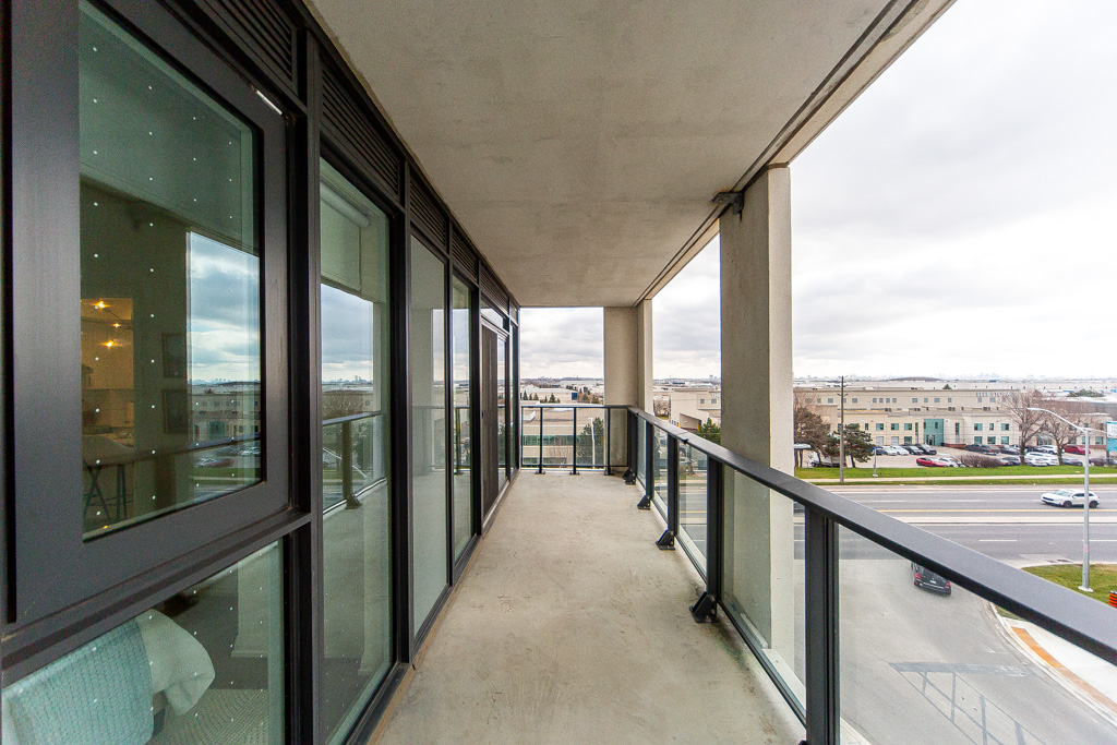 403-9000-jane-st-vaughan-44