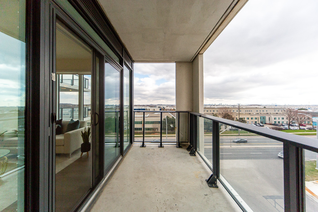 403-9000-jane-st-vaughan-45