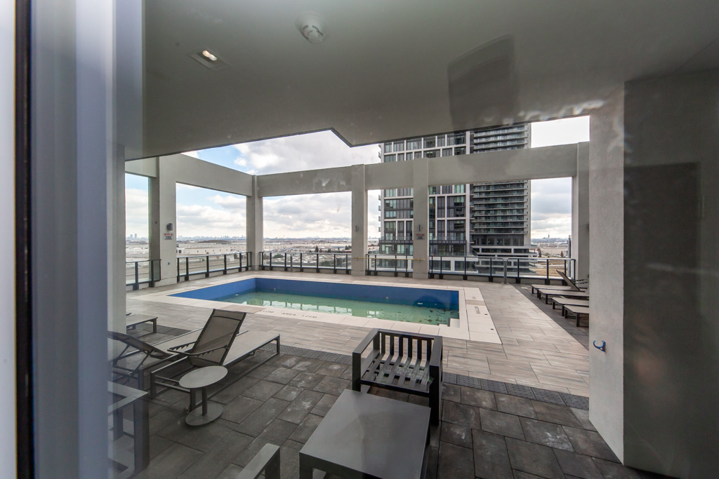403-9000-jane-st-vaughan-55
