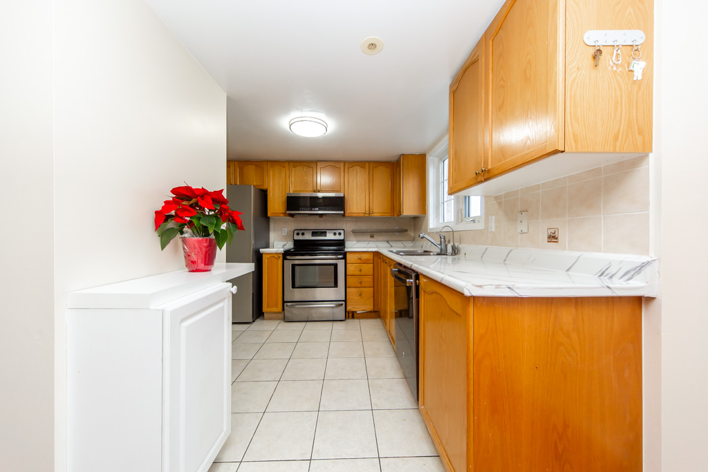 34-200-mclevin-ave-scarborough-21