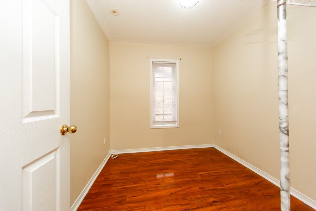 34-200-mclevin-ave-scarborough-28