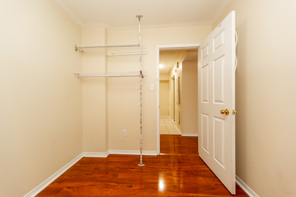 34-200-mclevin-ave-scarborough-29