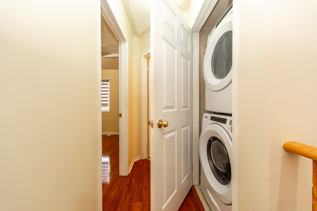 34-200-mclevin-ave-scarborough-34